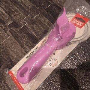 New In Bag Kuhn Rikon Purple Auto Safety Lid Lifter Can Opener